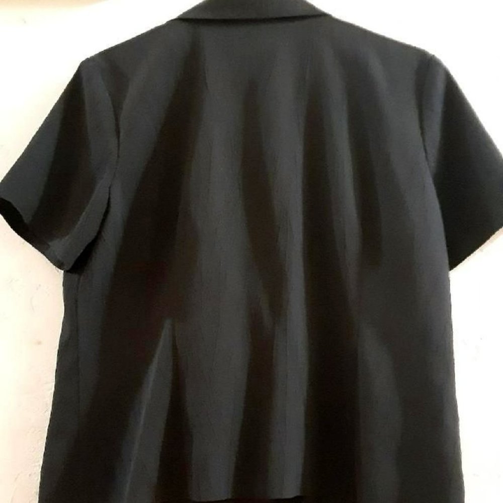 Briggs New York Petite Button Down Short Sleeve Blouse (Retro) - Picture 2 of 3